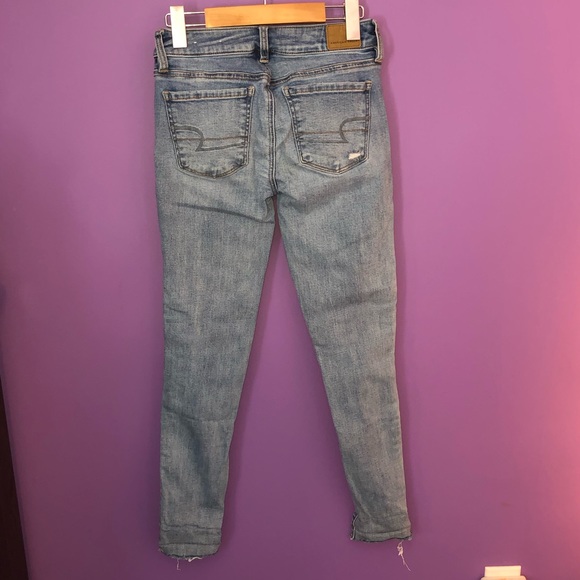 American Eagle ripped jeans - Picture 2 of 2